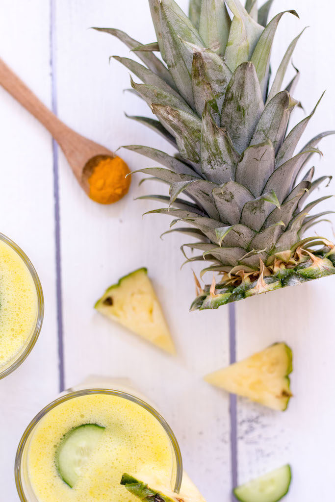 Ananas-Kurkuma-Smoothie - rein pflanzlich, vegetarisch, ohne raffinierten Zucker, vegan - inzone.biz