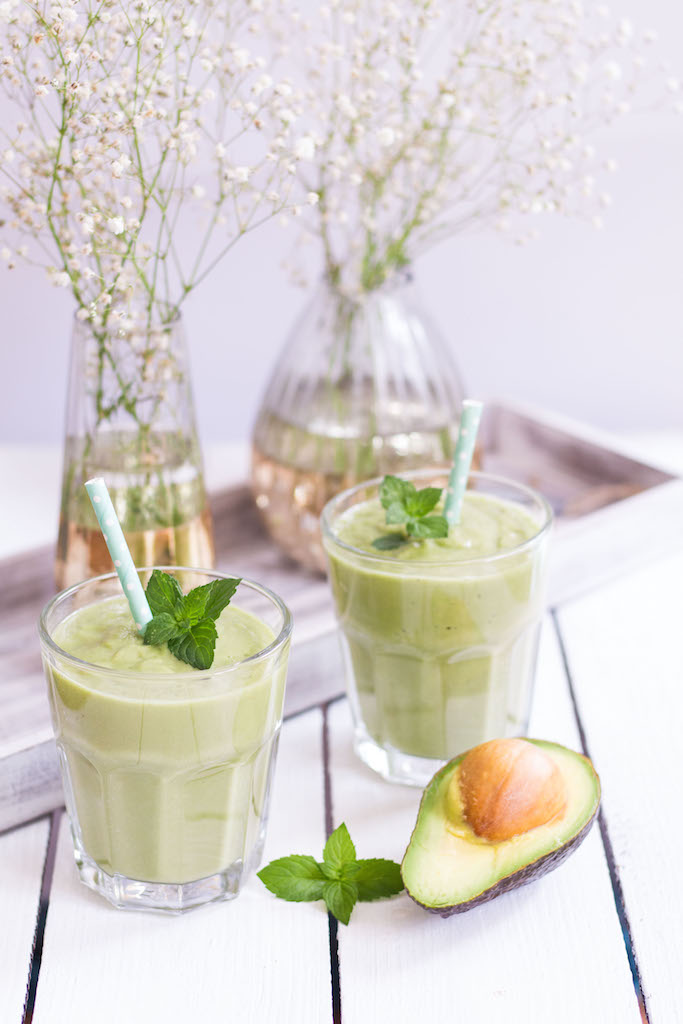 Avocadokern-Smoothie - rein pflanzlich, vegetarisch, vegan, glutenfrei, ohne raffinierten Zucker - de.heavenlyn