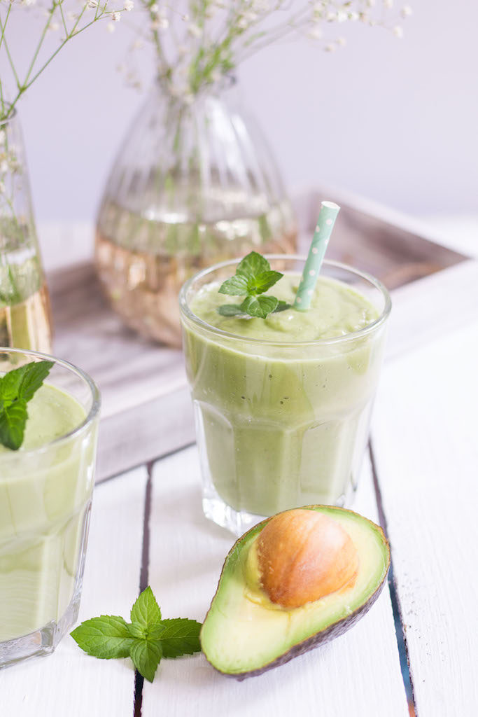 Avocadokern-Smoothie - rein pflanzlich, vegetarisch, vegan, glutenfrei, ohne raffinierten Zucker - de.heavenlyn