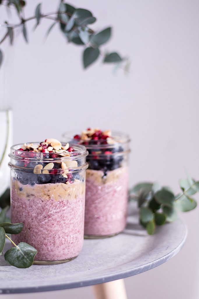 Beeriger Chia Pudding - Alpro H.A.P.P.Y Challenge - rein pflanzlich, vegan, glutenfrei, ohne raffinierten Zucker - inzone.biz