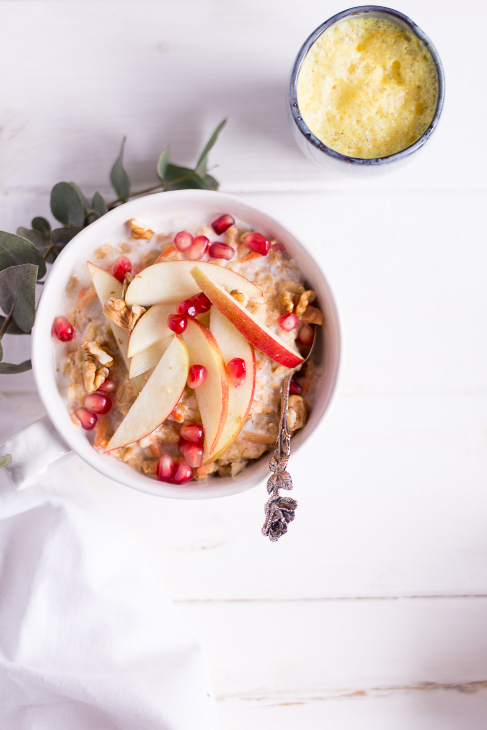 Carrot Cake Oatmeal - rein pflanzlich, vegan, glutenfrei, ohne raffinierten Zucker - inzone.biz