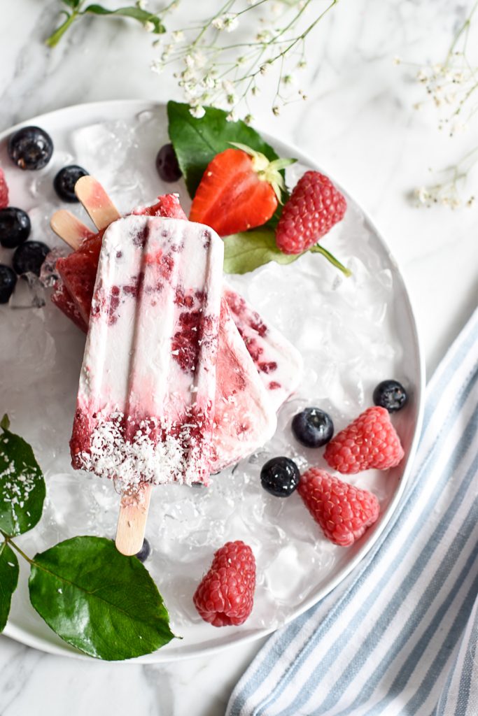 Gesunde Lieblinge im Juni - Erfrischende Kokoswasser-Popsicles - inzone.biz