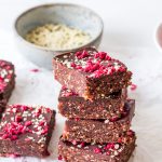 Energy-Riegel mit Hanfsamen – rein pflanzlich, vegan, glutenfrei, ohne raffinierten Zucker - inzone.biz