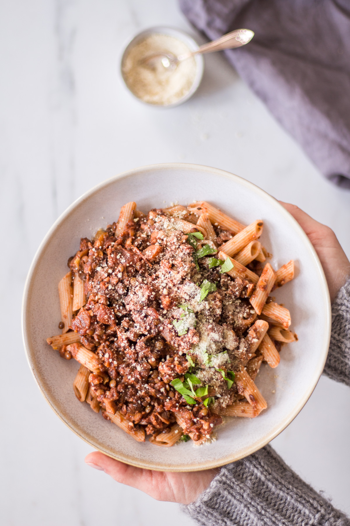 Fleischlose Bolognese – rein pflanzlich, vegan, glutenfrei, ohne raffinierten Zucker - inzone.biz