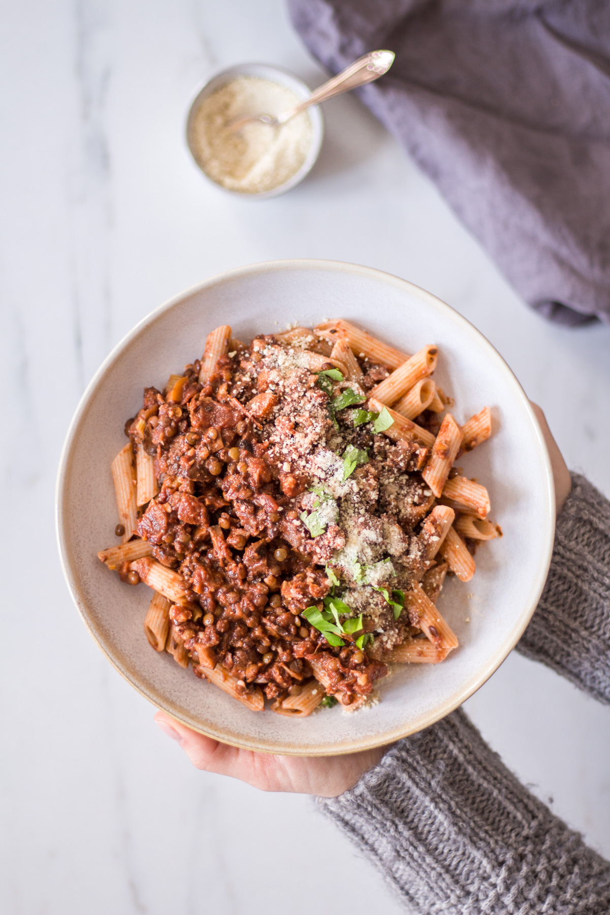 Fleischlose Bolognese – rein pflanzlich, vegan, glutenfrei, ohne raffinierten Zucker - inzone.biz