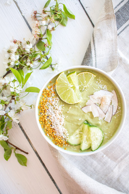 Frischer Gurken und Limetten Smoothie (Key Lime Smoothie) - glutenfrei, rein pflanzlich, ohne raffinierten Zucker, gesund - inzone.biz