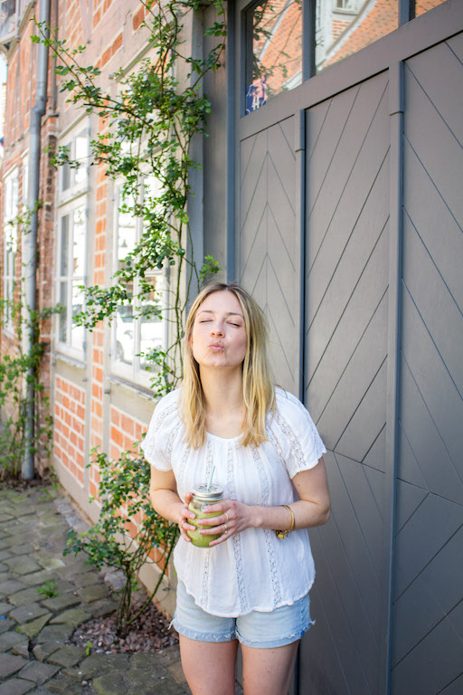 Frischer Gurken und Limetten Smoothie (Key Lime Smoothie) - glutenfrei, rein pflanzlich, ohne raffinierten Zucker, gesund - inzone.biz