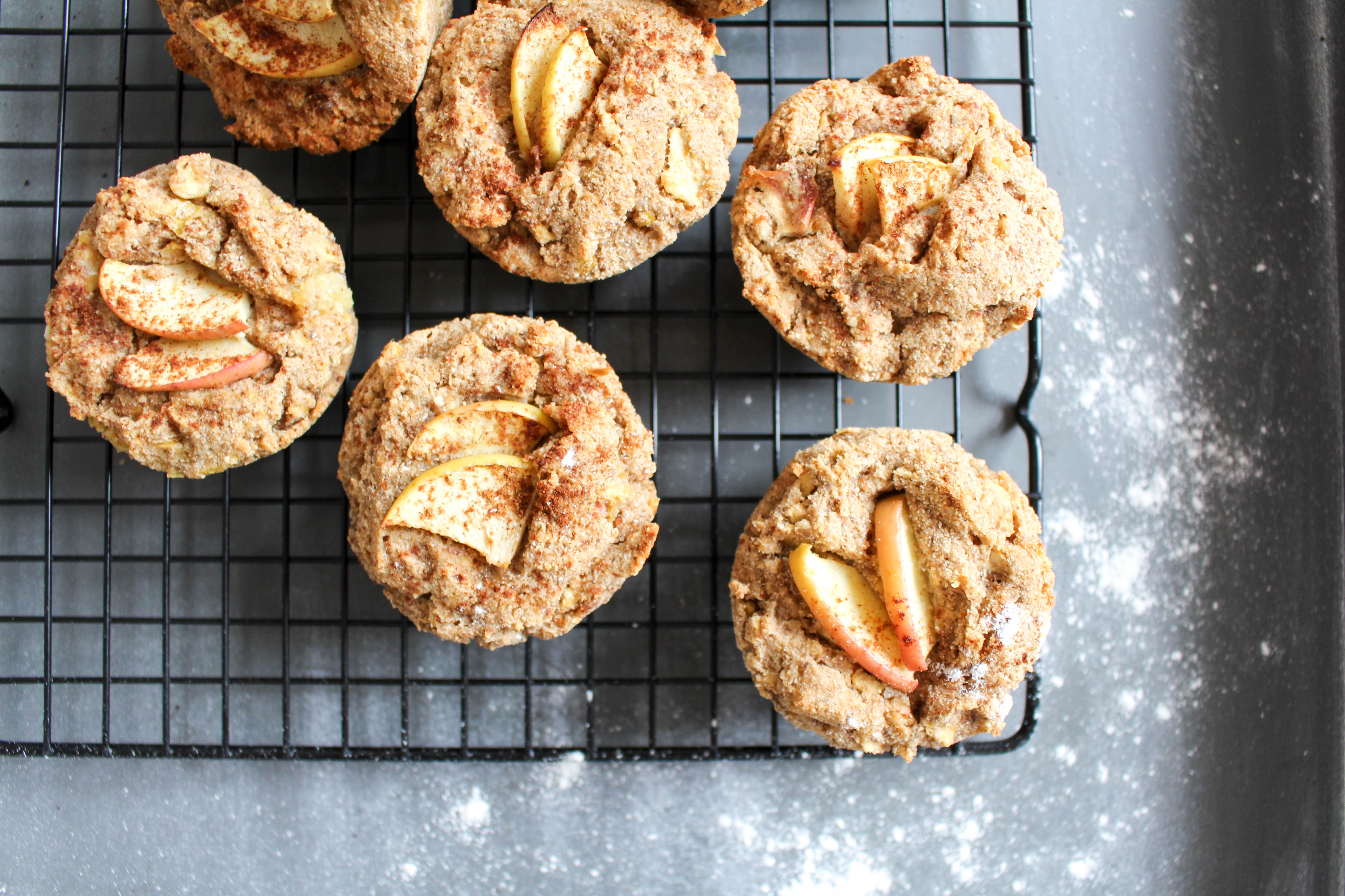 Gesunde Apfel-Zimt Muffins - glutenfrei, ohne raffinierten Zucker, vegan, rein pflanzlich - inzone.biz