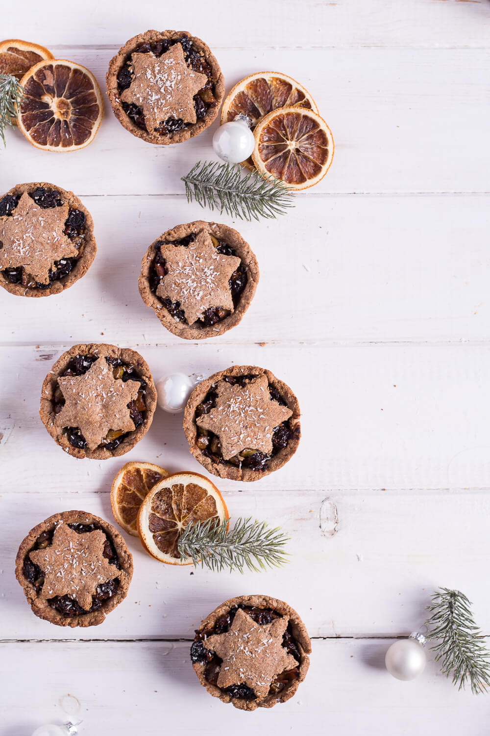 Gesunde Mince Pies - vegan, glutenfrei, rein pflanzlich, ohne raffinierten Zucker - inzone.biz