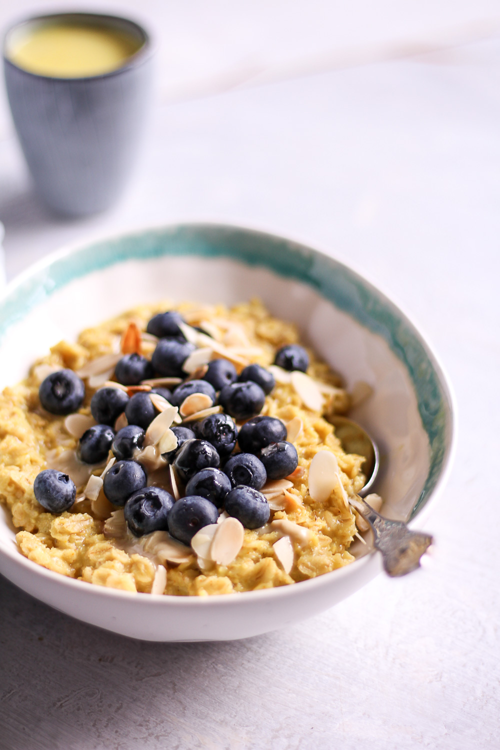 Kurkuma Porridge - rein pflanzlich, vegan, glutenfrei, ohne raffinierten Zucker - inzone.biz