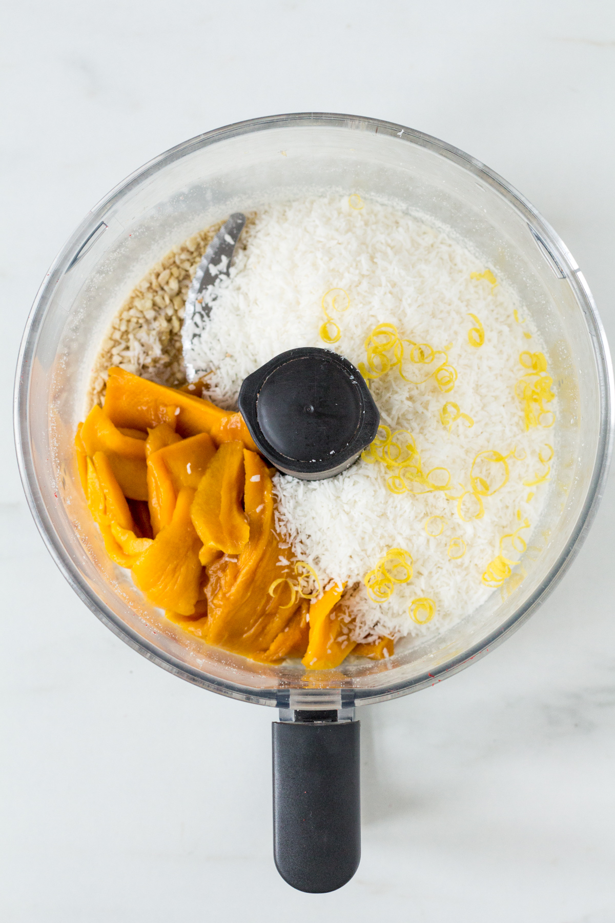 Mango Kokos Energy Balls – rein pflanzlich, vegan, glutenfrei, ohne raffinierten Zucker – inzone.biz