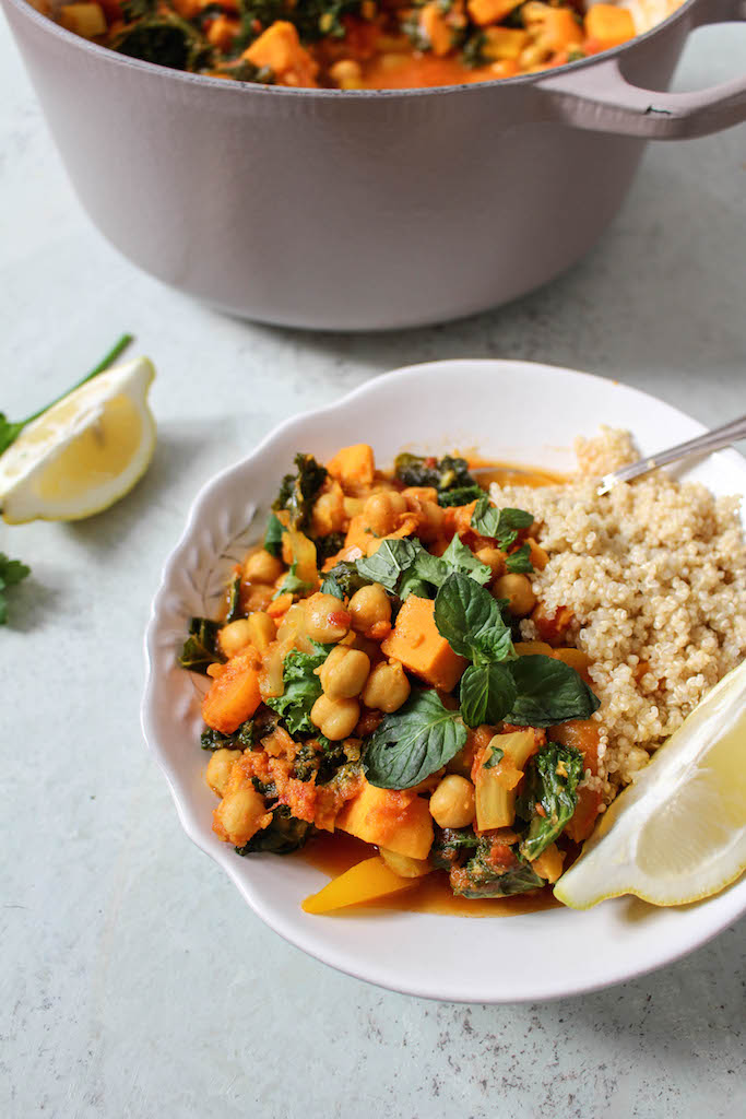 Marokkanischer Kichererbsen, Grünkohl und Süßkartoffel-Eintopf - gesund, glutenfrei, vegetarisch, vegan, ohne raffinierten Zucker - inzone.biz