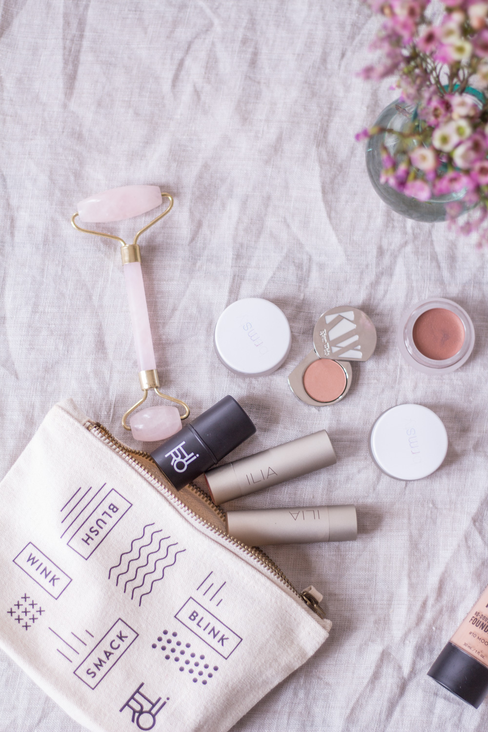 Natural Skincare - Ein Blick in meinen Make-Up Bag - inzone.biz
