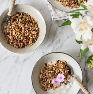 Pumpkin Spice Granola - rein pflanzlich, vegan, glutenfrei, ohne raffinierten Zucker - inzone.biz