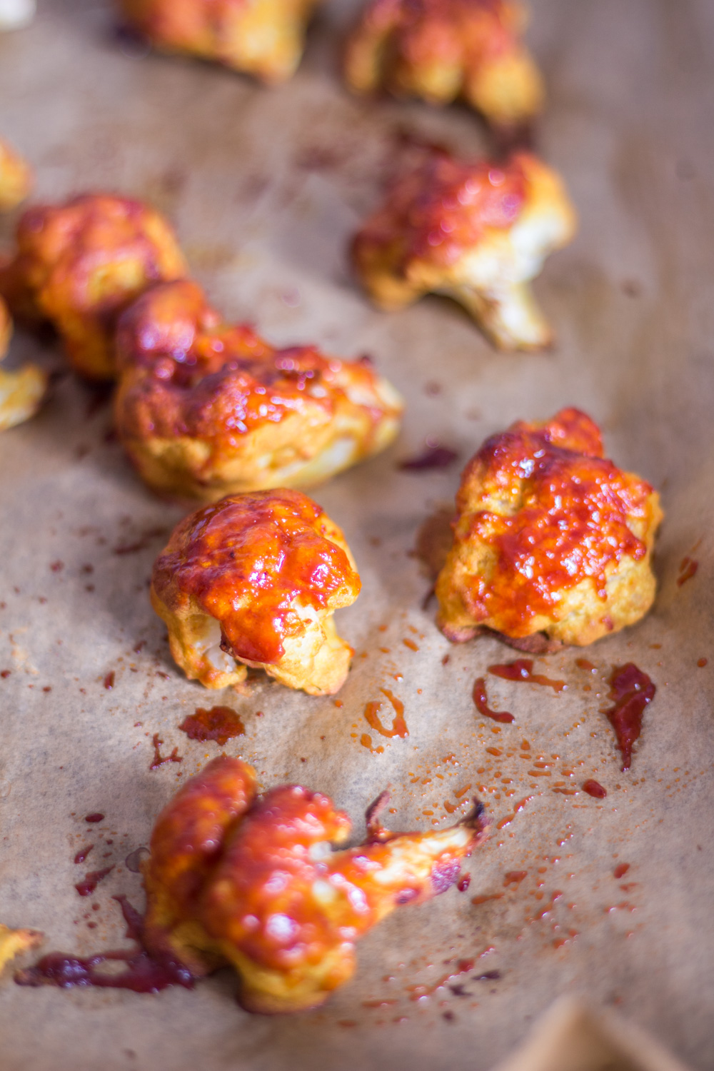 Scharfe Blumenkohl Wings – rein pflanzlich, vegan, glutenfrei, ohne raffinierten Zucker - inzone.biz