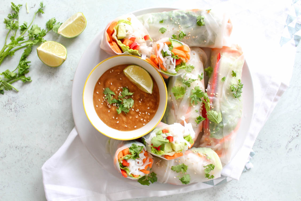 Thai Sommerrollen mit Erdnuss-Dip - vegetarisch, vegan, ohne raffinierten Zucker, glutenfrei - inzone.biz