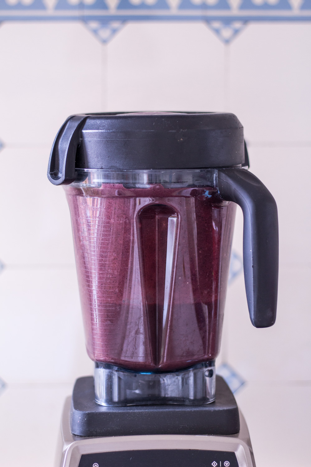 Der ultimative Blaubeer-Power-Smoothie – rein pflanzlich, vegan, glutenfrei, ohne raffinierten Zucker - inzone.biz