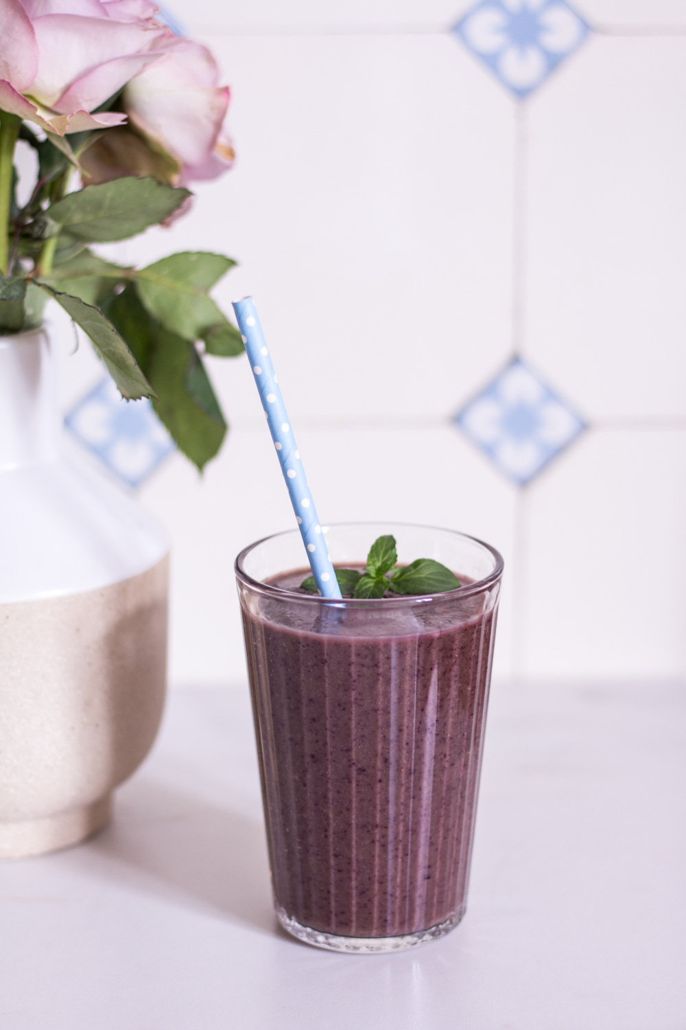 Der ultimative Blaubeer-Power-Smoothie – rein pflanzlich, vegan, glutenfrei, ohne raffinierten Zucker - inzone.biz