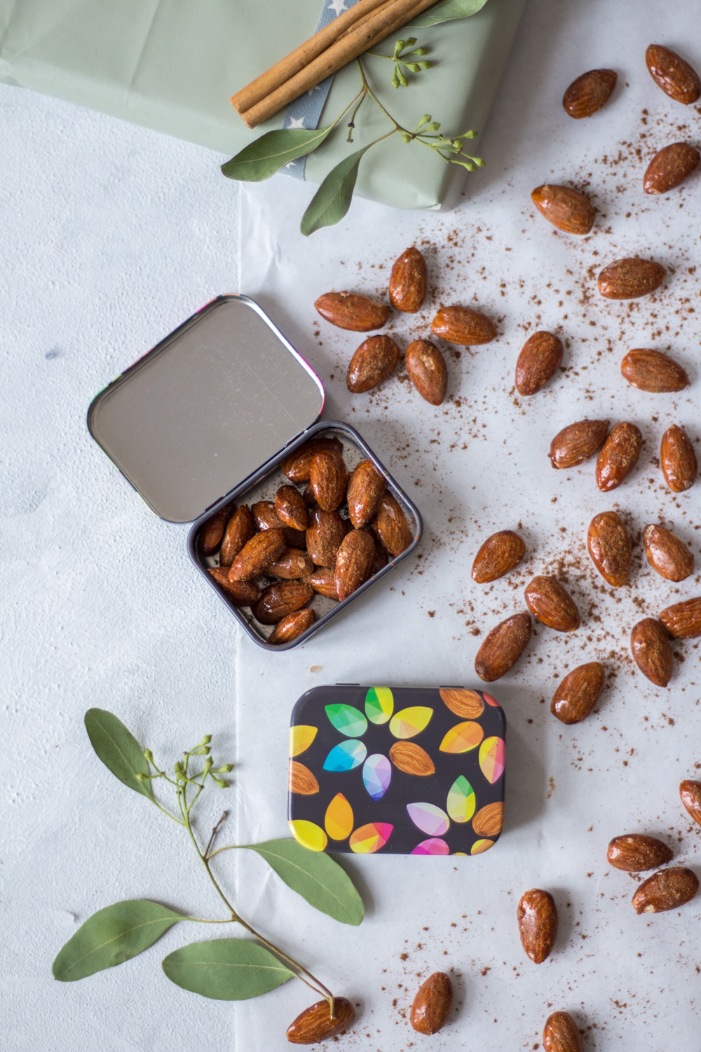 Weihnachtliche & gesündere gebrannte (karamellisierte) Mandeln - rein pflanzlich, vegan, glutenfrei, ohne raffinierten Zucker - inzone.biz